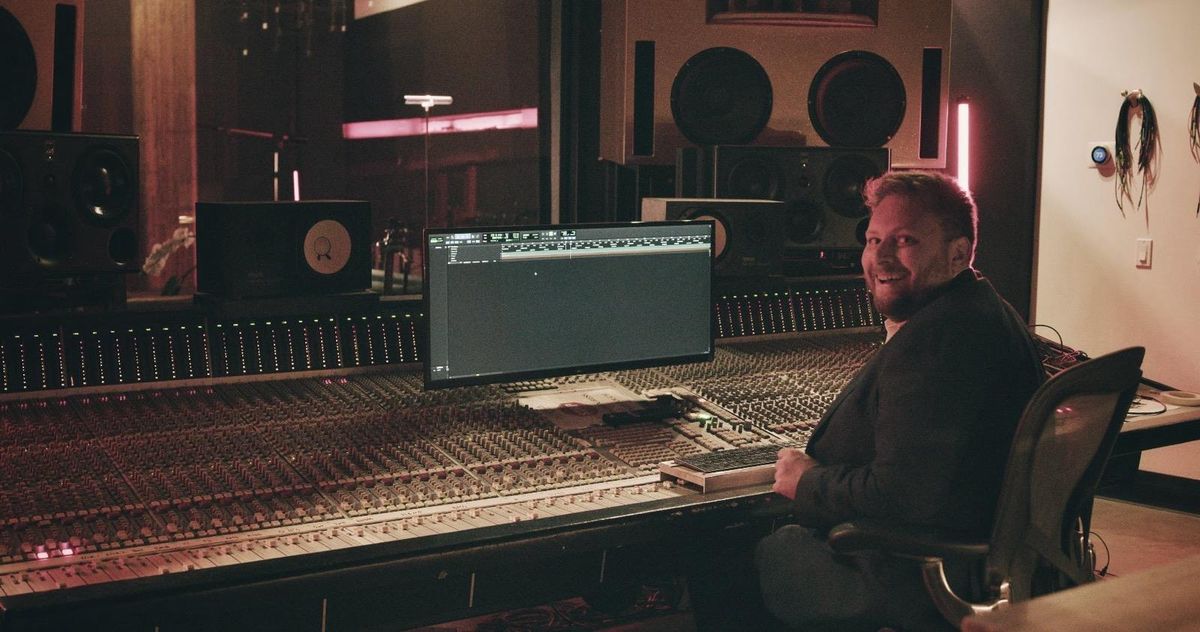 Gabriel Fernando Álvarez es el productor musical de la obra que compuso las canciones desde España. Gabriel Fernando Álvarez es el productor musical de la obra que compuso las canciones desde España.
