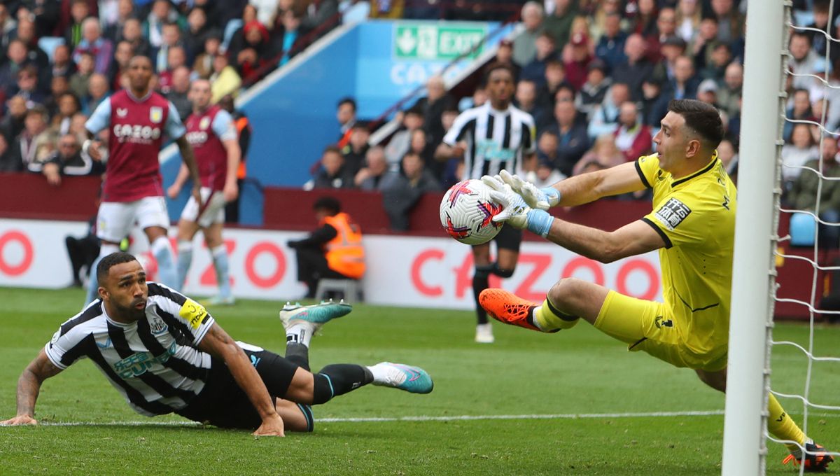 Dibu Mart Nez La Rompi Otra Vez Y El Aston Villa Sigue Subiendo En La Premier League