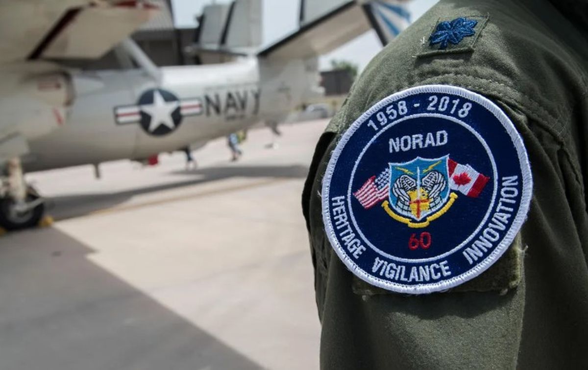 Estados Unidos posee una organización binacional con Canadá encargada de las misiones de alerta aeroespacial y control aeroespacial para América del Norte. Estados Unidos posee una organización binacional con Canadá encargada de las misiones de alerta aeroespacial y control aeroespacial para América del Norte.