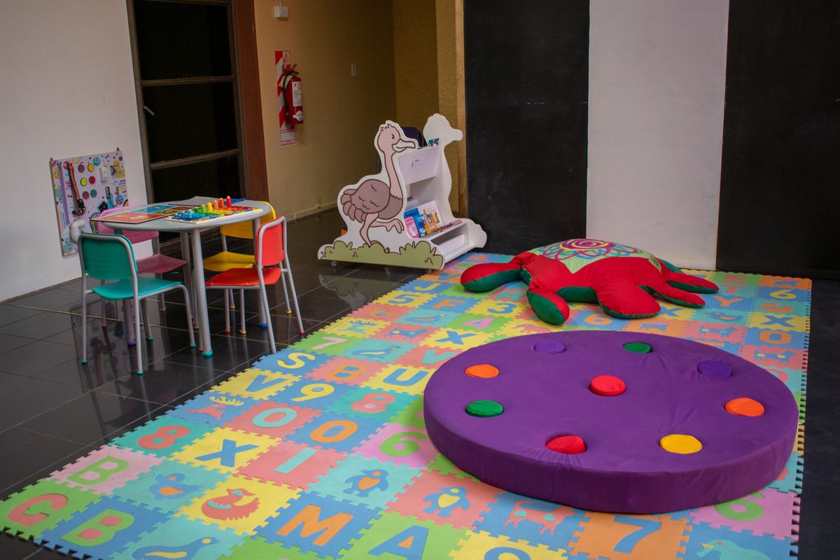 Elementos didácticos como libros táctiles y sensoriales, un espacio de dibujo y expresión artística, rompecabezas y otros juegos ofrece la nueva sala para bebés y niños del Museo del Área Fundacional. Elementos didácticos como libros táctiles y sensoriales, un espacio de dibujo y expresión artística, rompecabezas y otros juegos ofrece la nueva sala para bebés y niños del Museo del Área Fundacional.