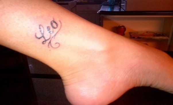 Karina Jelinek se tatuó el nombre de su marido