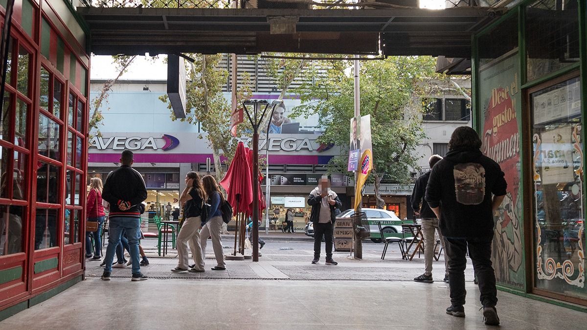 En las cuevas el dólar blue hoy en Mendoza cerró a $495.