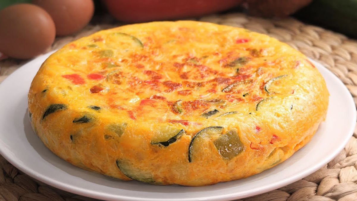 Tortilla de papas paisana, una de la srecetas más exquisitas de la gastornomía española. Tortilla de papas paisana, una de la srecetas más exquisitas de la gastornomía española.