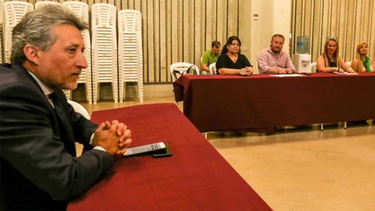 Reunión paritaria de integrantes del Gobierno y de ATE Salud.