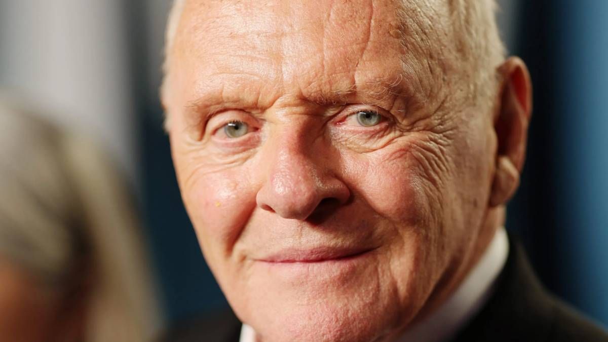 Anthony Hopkins brilla en Netflix con Los dos papas, la película inspirada en hechos reales.