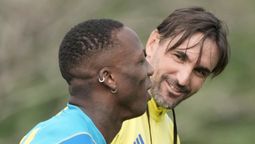 Martínez mantendría a Luis Advíncula como titular.
