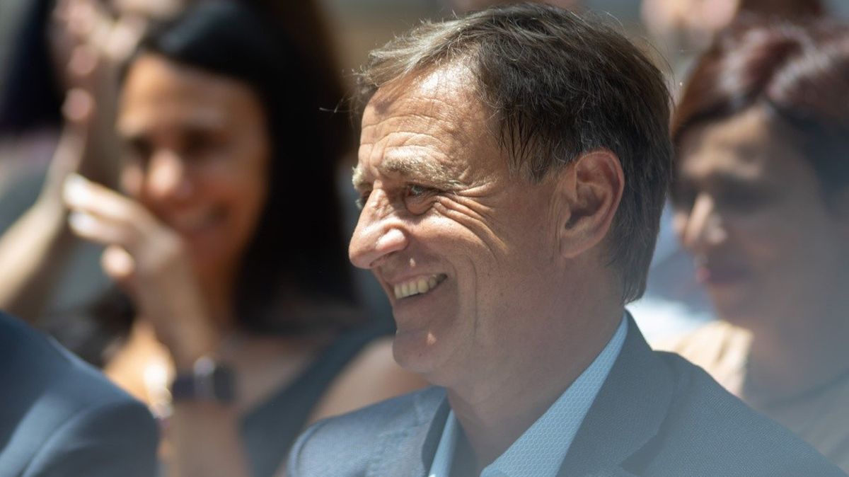 El ex gobernador de Mendoza y actual senador nacional Rodolfo Suarez firmó el dictamen de Ficha Limpia en Senadores. El ex gobernador de Mendoza y actual senador nacional Rodolfo Suarez firmó el dictamen de Ficha Limpia en Senadores.