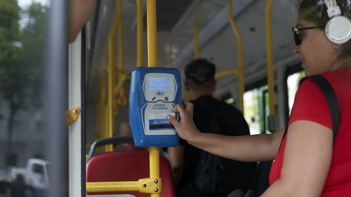 El pasaje en micro cuesta ahora $200