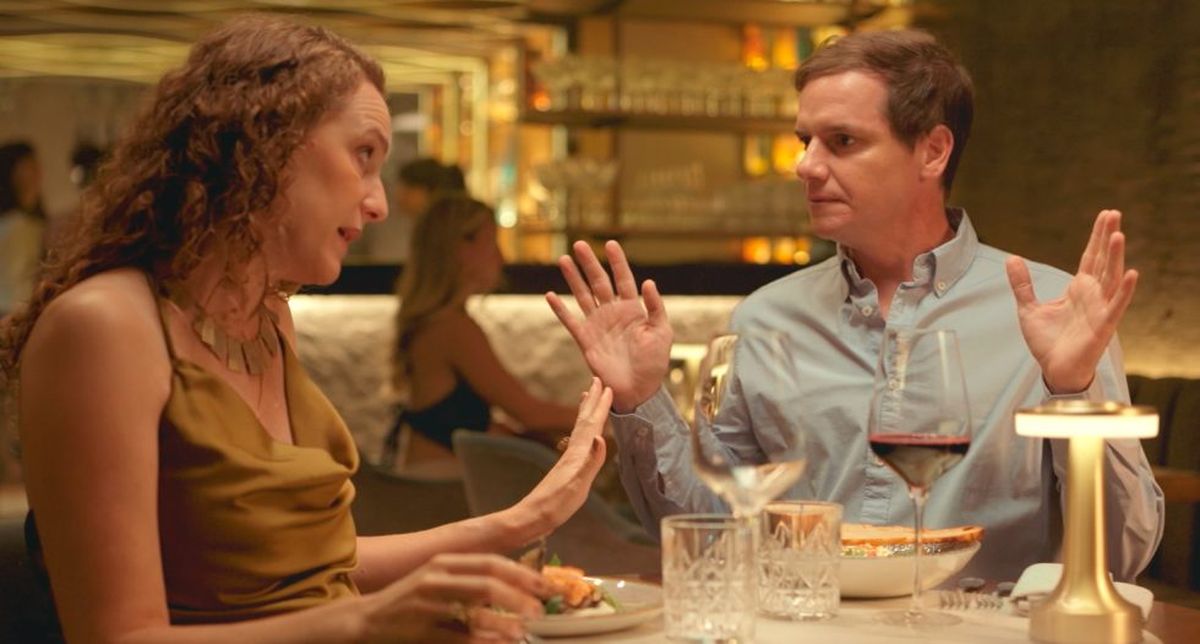 El humorista e influencer Jero Freixas junto a su esposa Josefina en Mendoza.