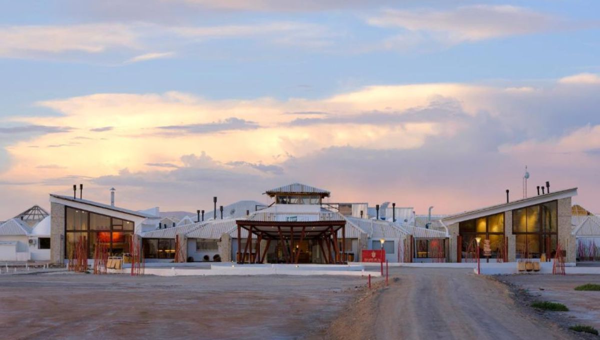 La ciudad donde las casas, hoteles y muebles están hechos con sal: la increíble arquitectura de un lugar único