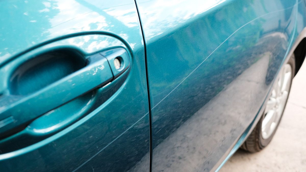 El truco para eliminar los rayones de tu carro en pocos minutos – Enséñame  de Ciencia
