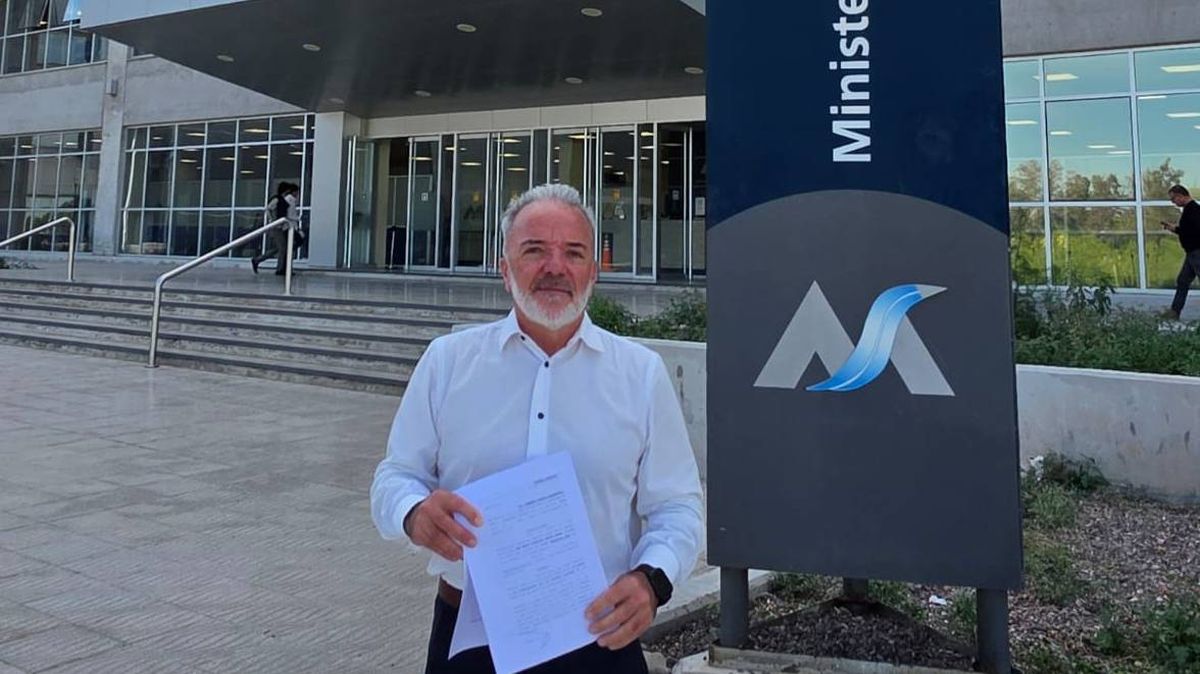 Humberto Mingorance, de AYSAM, aseguró que la contaminación del Canal Pescara es previa y que los vertidos que ellos hicieron contaron con los avales. Imagen de archivo. Humberto Mingorance, de AYSAM, aseguró que la contaminación del Canal Pescara es previa y que los vertidos que ellos hicieron contaron con los avales. Imagen de archivo.