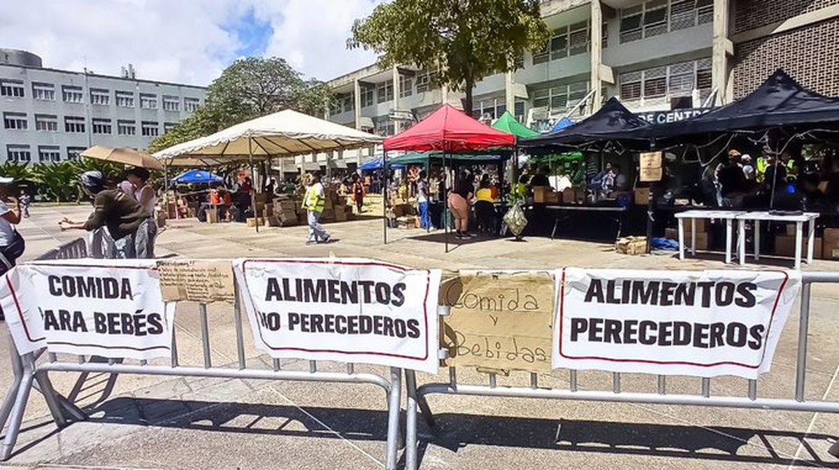 Uno de los lugares en que se reciben donaciones de alimentos no perecederos. Uno de los lugares en que se reciben donaciones de alimentos no perecederos.