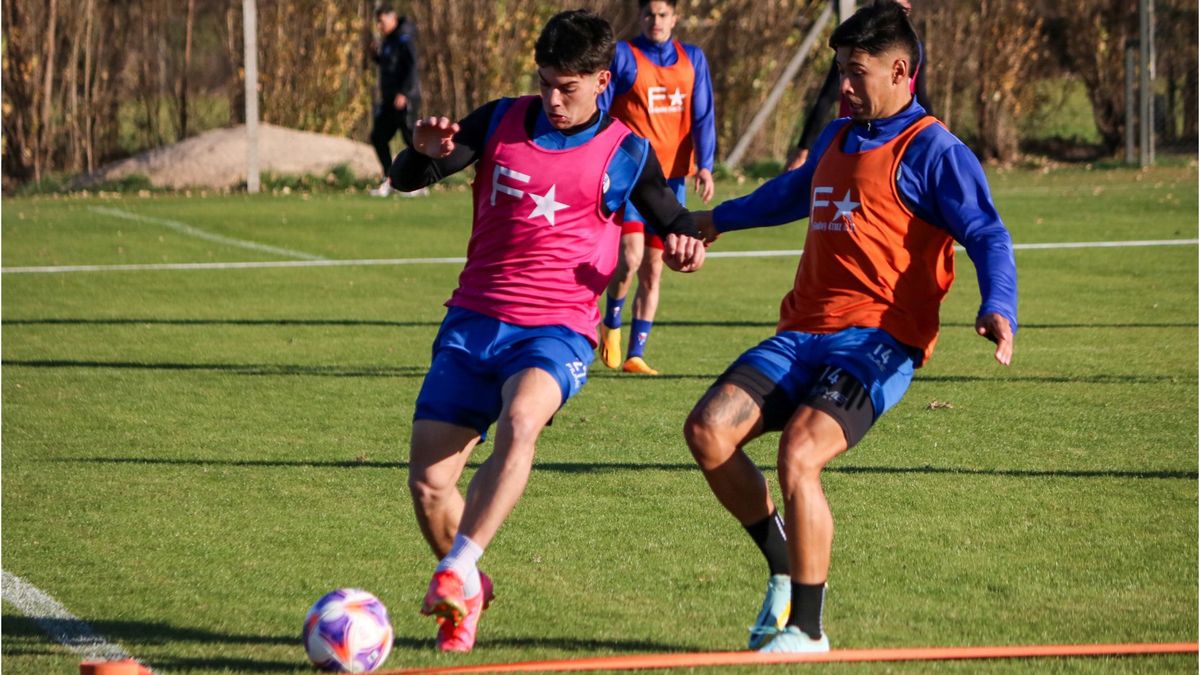 Godoy Cruz se entrenó en Córdoba a la espera del choque ante Talleres de Córdoba.