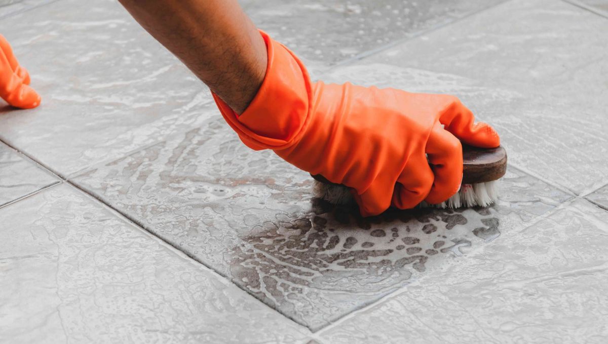 Sigue este paso a paso y aprendé a dejar las baldosas de tu casa impecables