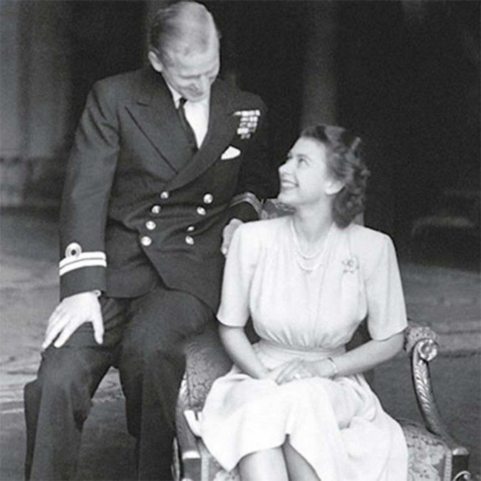 Felipe de Edimburgo, esposo de la reina Isabel II del Reino Unido durante más de 70 años, falleció este viernes a los 99 años.