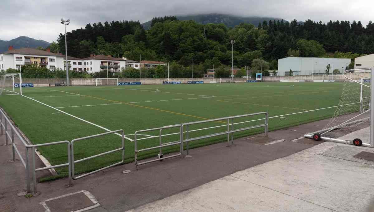 Cómo fue que 25 jóvenes colombianos fueron engañados para viajar España para jugar al fútbol. Fuente: EFE