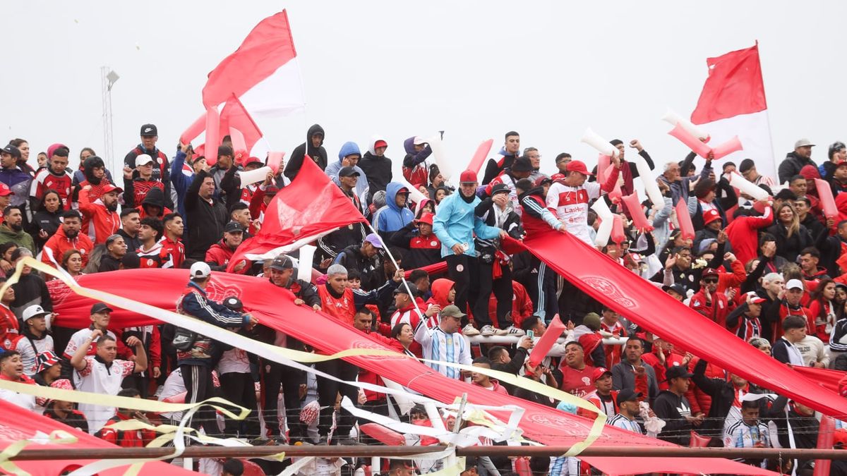 Huracán las Heras y Atlético Club San Martín se enfrentaron en el estadio del Globo vestido de fiesta