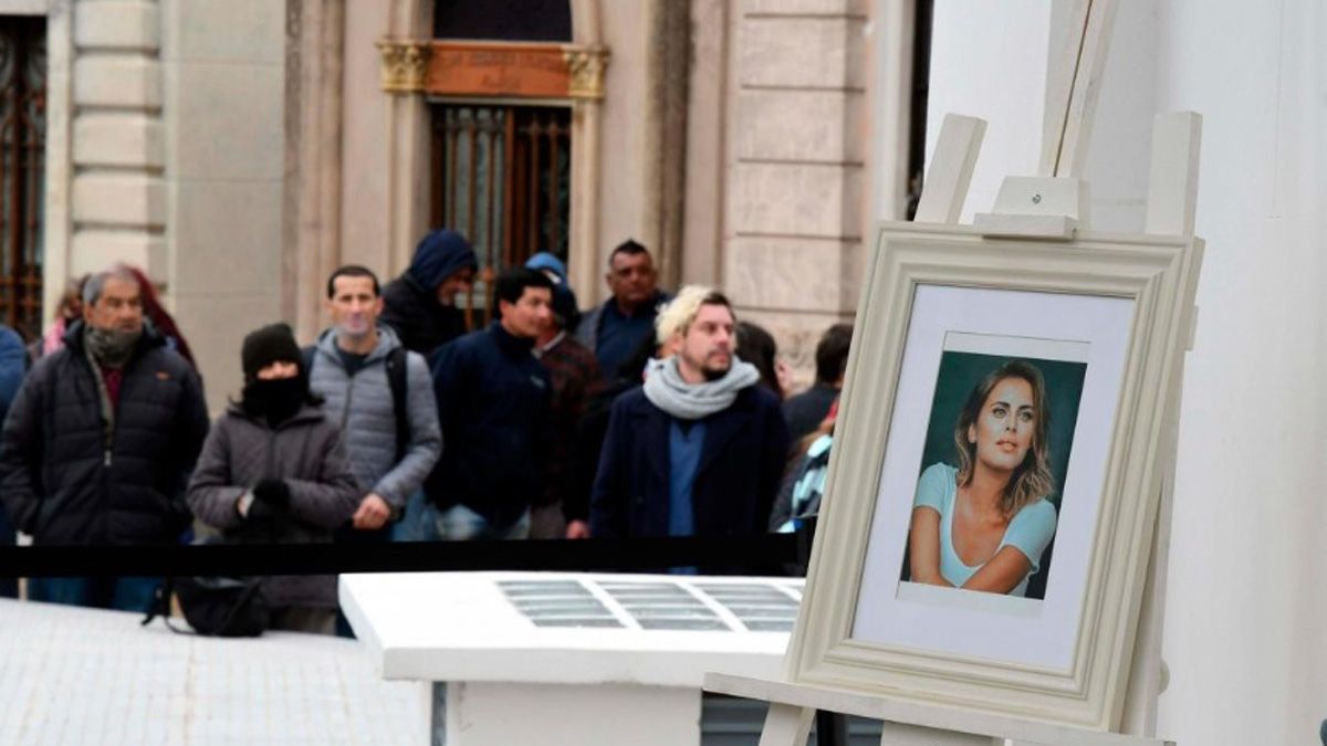 El último adiós a Silvina Luna. El último adiós a Silvina Luna.