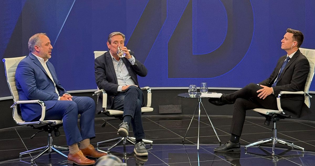 Matías Stevanato y Emir Félix vaticinaron que el PJ mendocino podría lograr unos 30 puntos en las próximas elecciones legislativas. Matías Stevanato y Emir Félix vaticinaron que el PJ mendocino podría lograr unos 30 puntos en las próximas elecciones legislativas.