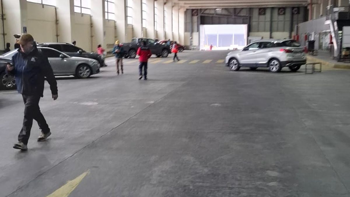 Poco movimiento en el paso a Chile por Cristo Redentor, tanto de ida como de vuelta. Poco movimiento en el paso a Chile por Cristo Redentor, tanto de ida como de vuelta.