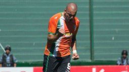 Santiago Silva intimó a Banfield y le pegó duro a la dirigencia