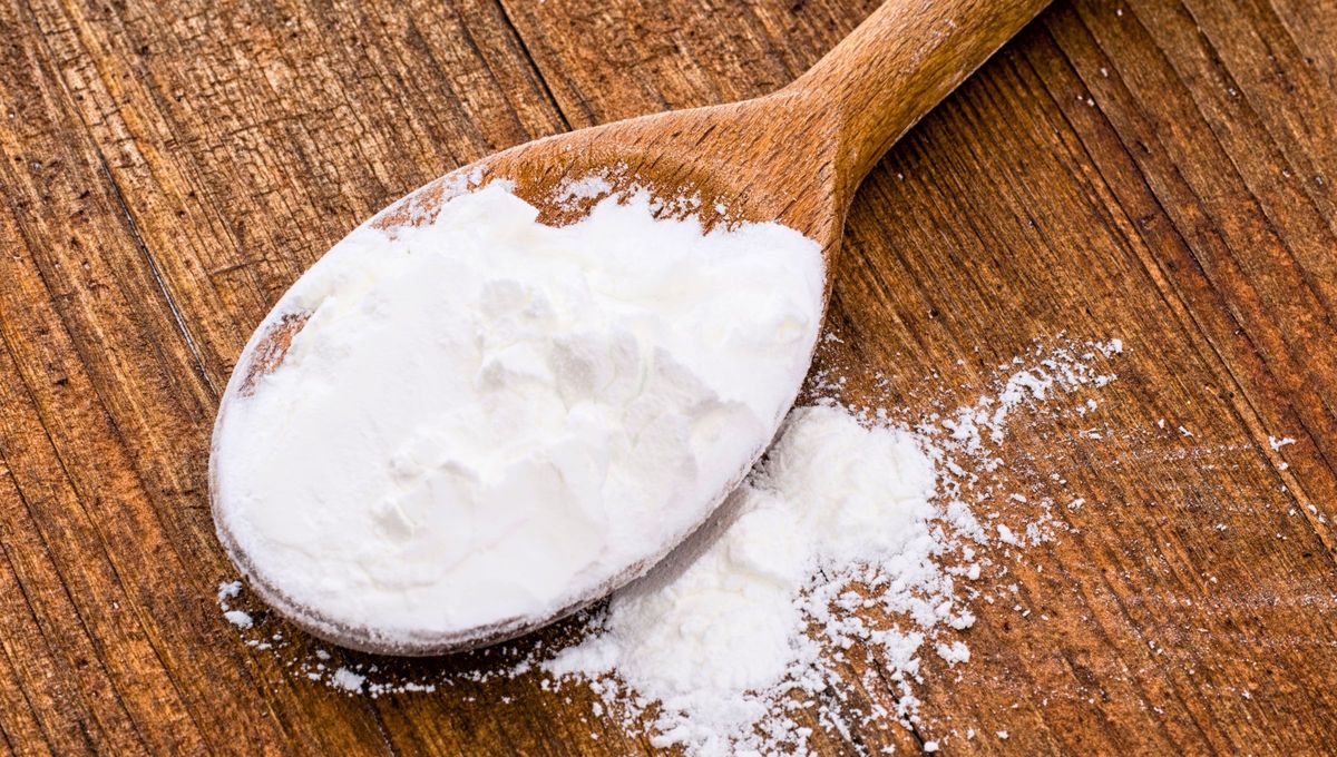 La maicena puede ser combinada con bicarbonato, siendo esta una mezcla efectiva. La maicena puede ser combinada con bicarbonato, siendo esta una mezcla efectiva.