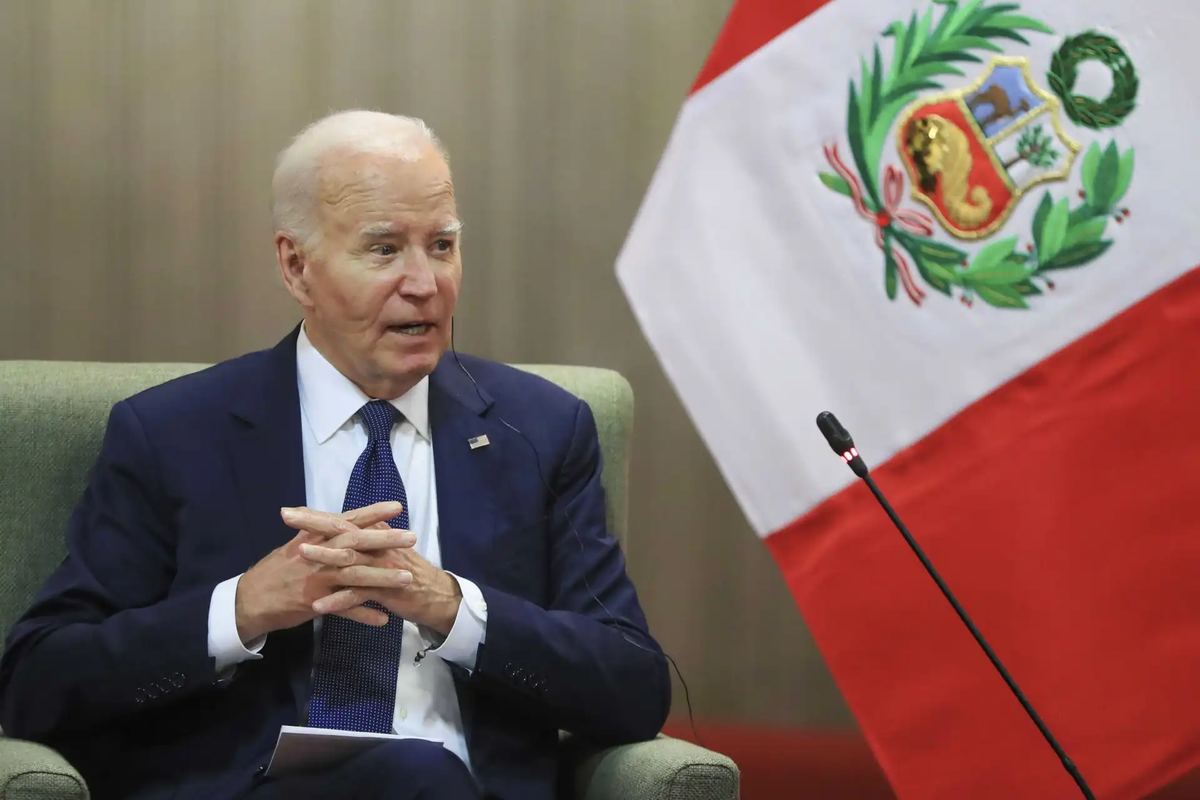 El presidente de Estados Unidos Joe Biden, se reunió con su colega Dina Boluarte en Perú. Crédito: EFE.