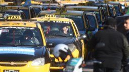 Taxistas en alerta por la licitación que anunció Transporte