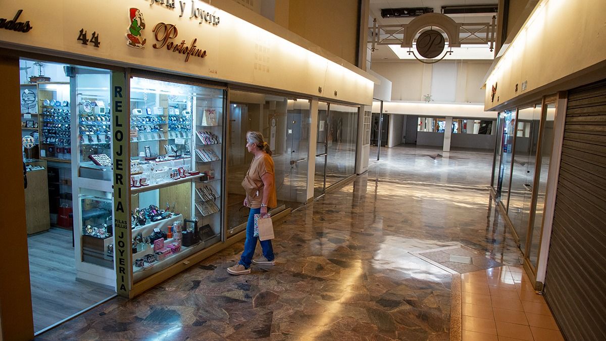 La Galería Piazza abundaban los comercios de alta costura, joyería y zapaterías.