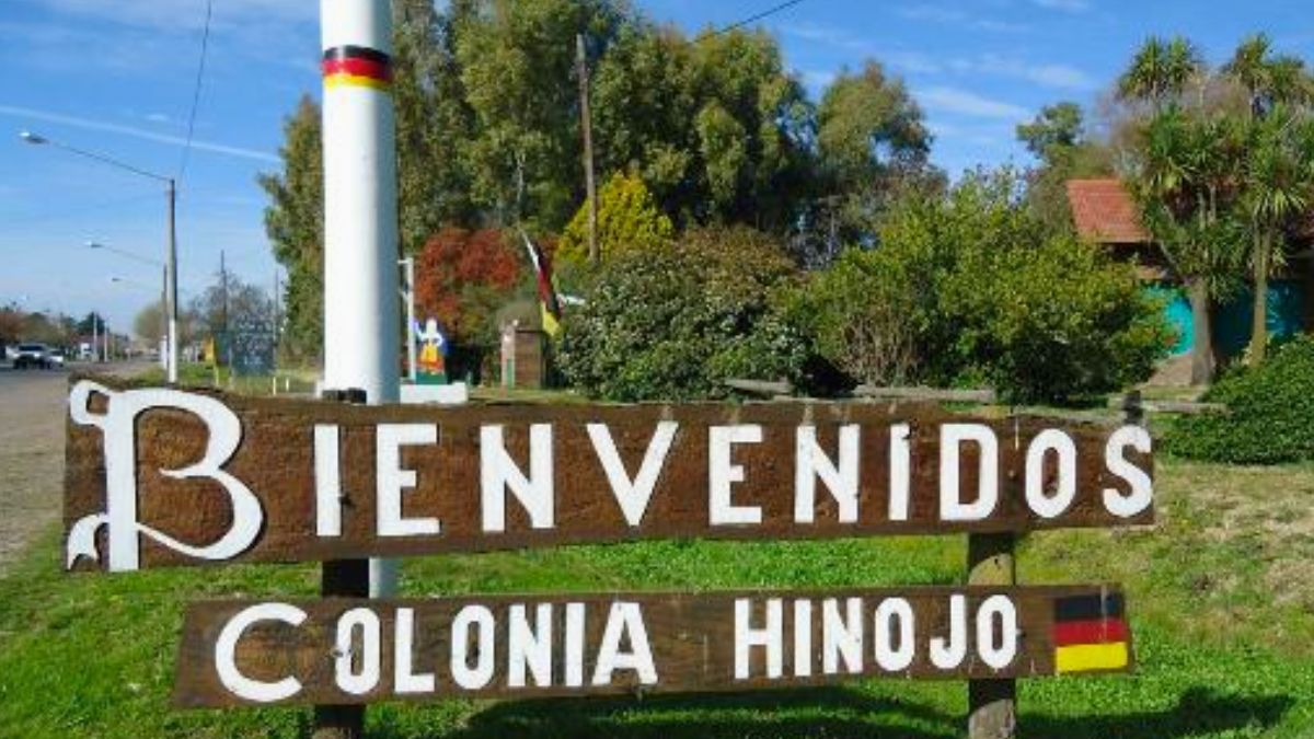 El pueblo que mezcla tradiciones alemanas y argentinas. El pueblo que mezcla tradiciones alemanas y argentinas.