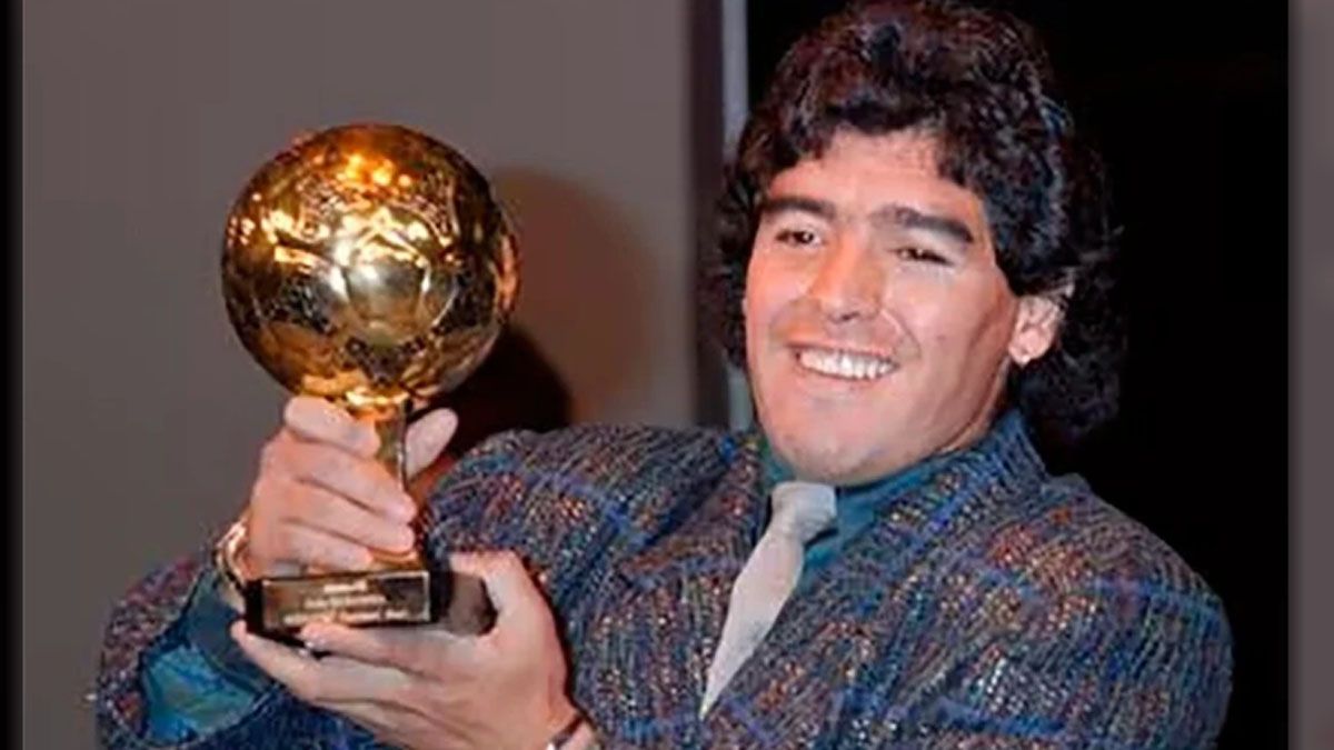 El Balón de Oro que ganó Diego Maradona fue robado en 1989 e iba a ser subastado con una base de más de 12 millones de euros.