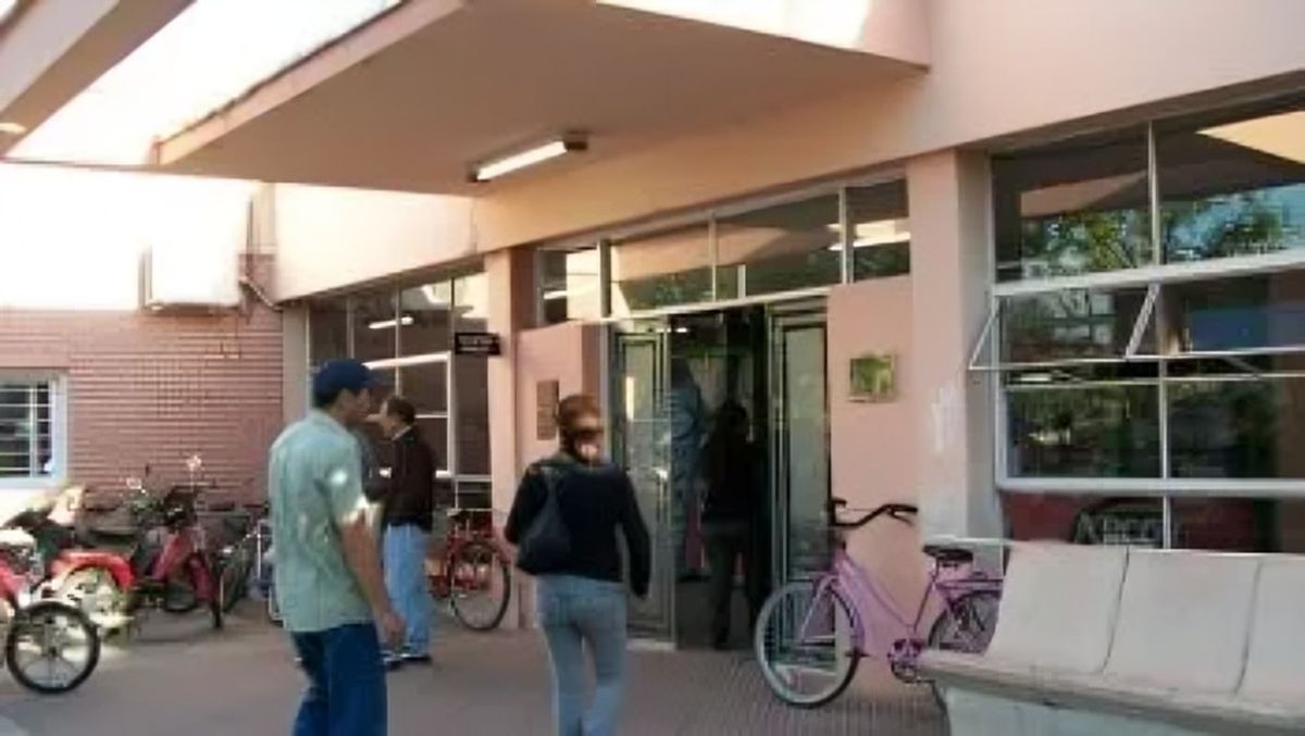 Unos 30 alvearenses intoxicados acudieron al hospital Enfermeros Argentinos de General Alvear en donde varios quedaron internados.&nbsp;