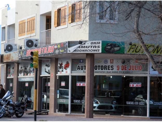 San Rafael: el dueño de una agencia salió un momento del local y le robaron un auto que estaba a la venta