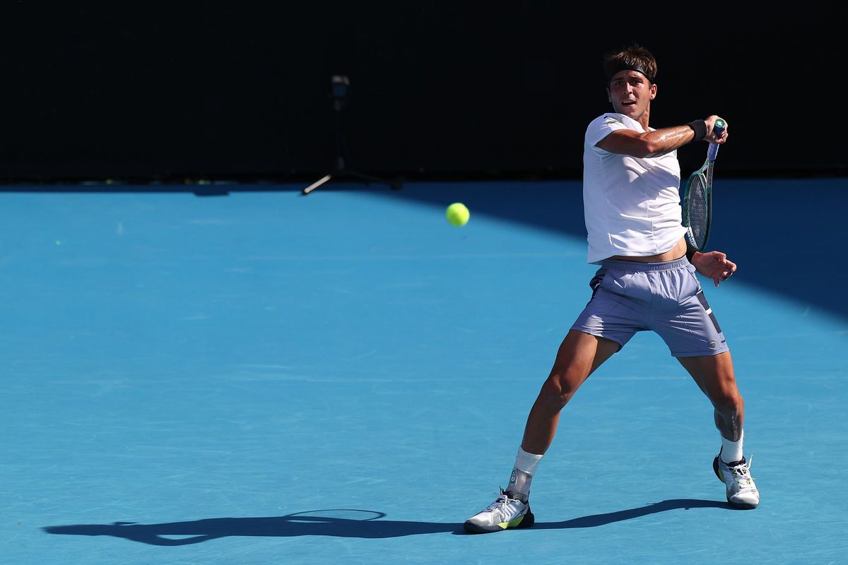 Tom&aacute;s Etcheverry jug&oacute; un tenis impecable y avanz&oacute; en el Abierto de Australia