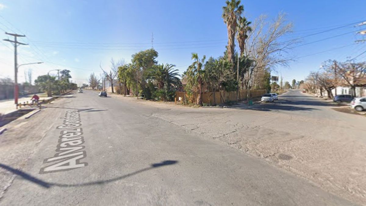 El joven fue atropellado por un auto en el cruce de calles Álvarez Condarco y Constitución, de Las Heras. El joven fue atropellado por un auto en el cruce de calles Álvarez Condarco y Constitución, de Las Heras.