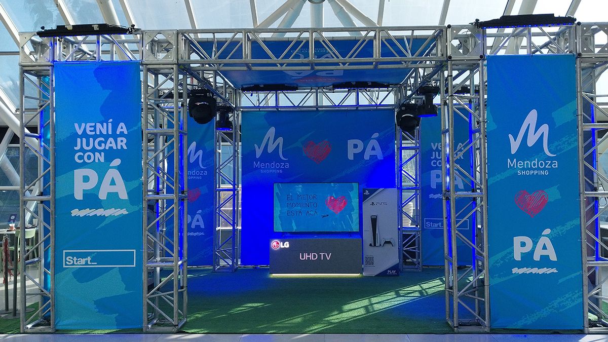 Día del padre: los clientes podrán experimentar los juegos de PlayStation 5, en un stand ubicado en el patio de comidas del centro comercial.