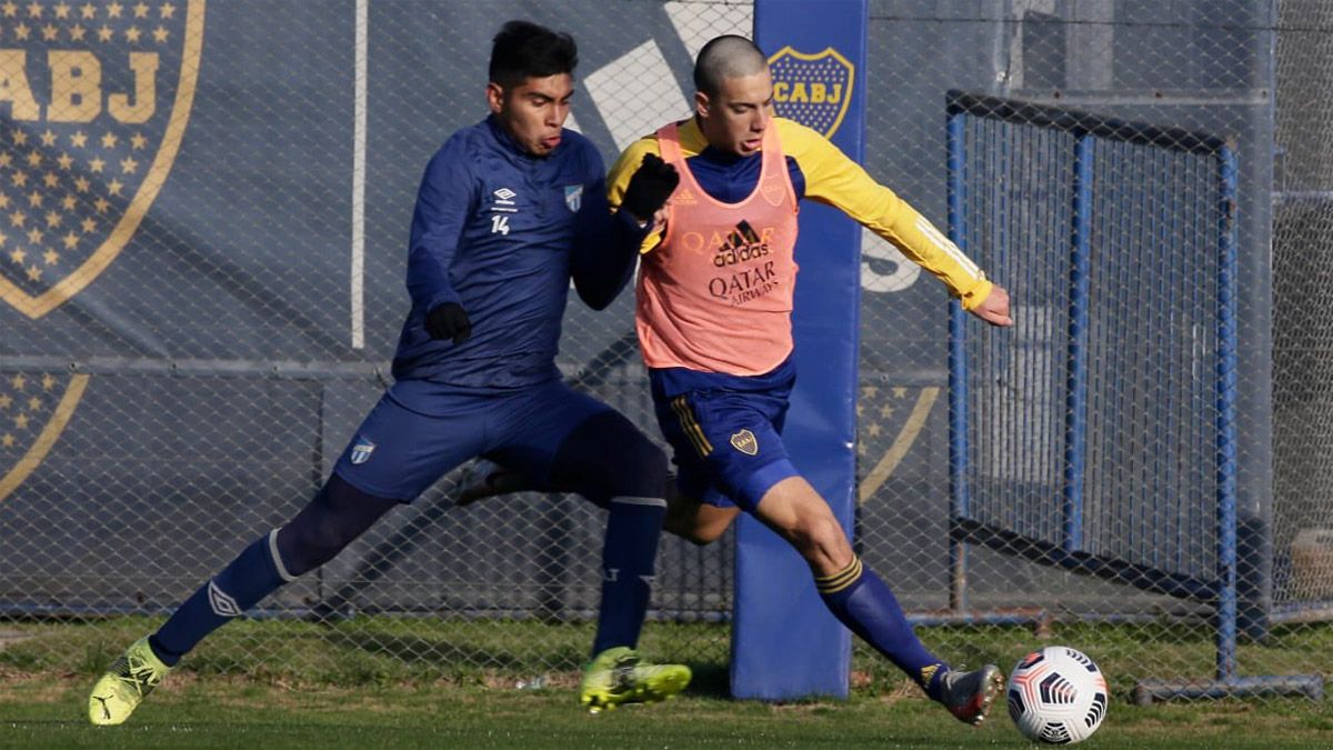 Boca goleó en su primer amistoso, con un once que ilusiona