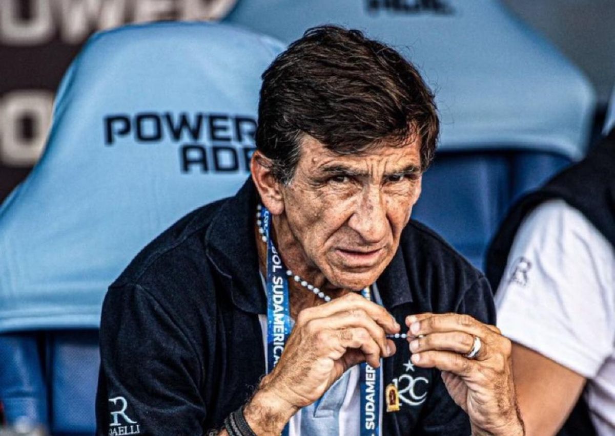 Gustavo Costas tiene en carpeta a dos jugadores de Boca.