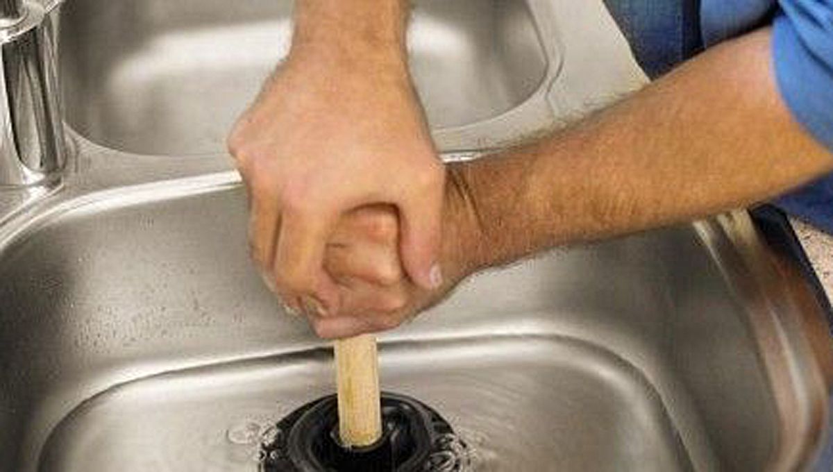 Los trucos caseros permiten solucionar el problema de las cañerías tapadas.