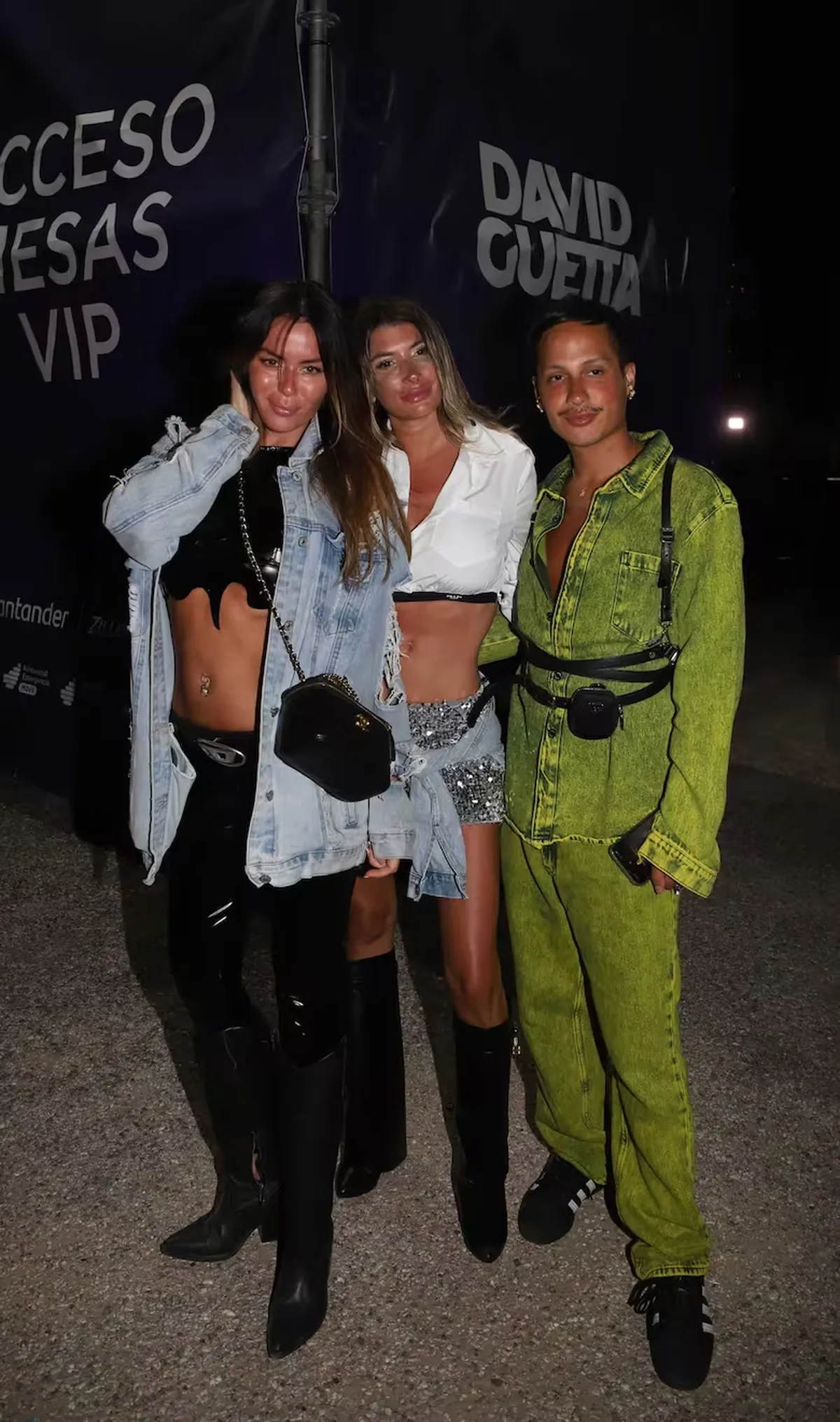 Desde Punta, Karina Jelinek se suma al ultra total black y paraliza el verano: látex, underboob y más. Desde Punta, Karina Jelinek se suma al ultra total black y paraliza el verano: látex, underboob y más.