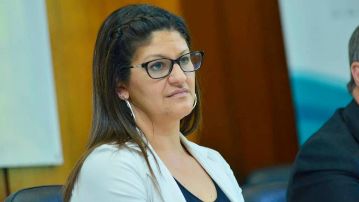 La defensora oficial que renunció para zafar del Jury será investigada por Fiscalía de Estado