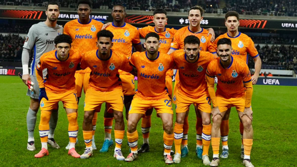 Porto, con Varela y Pérez, empató de visitante en le UEFA Europa League. Porto, con Varela y Pérez, empató de visitante en le UEFA Europa League.