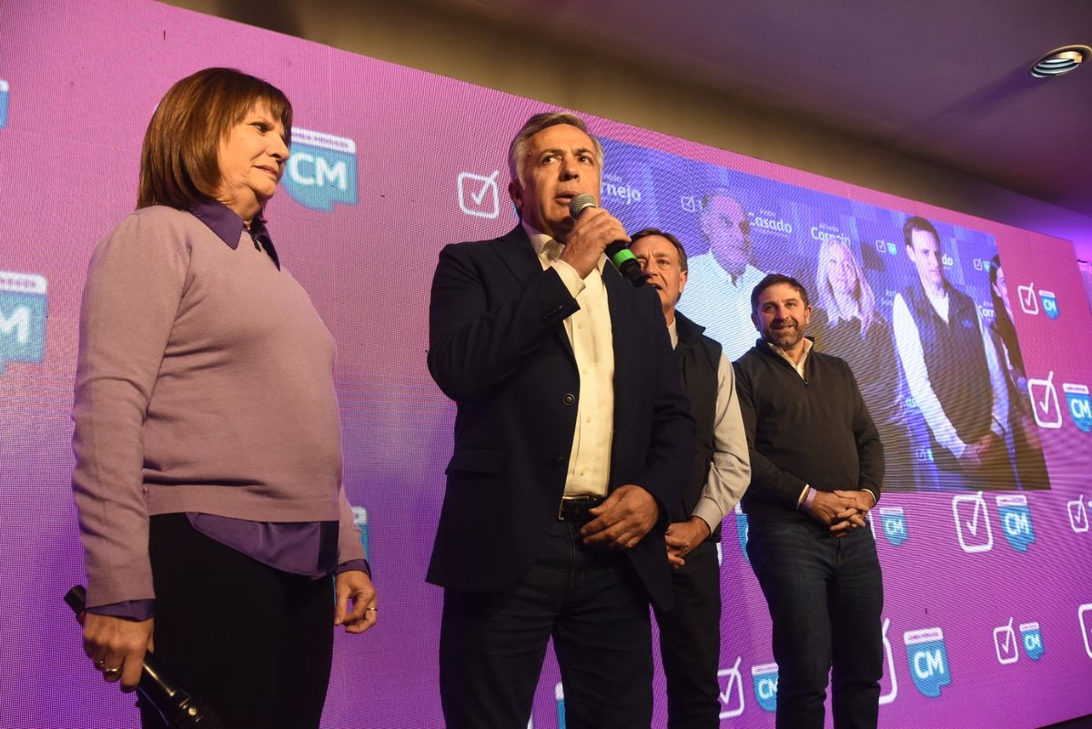 Alfredo Cornejo junto a su aliada en Juntos por el Cambio, Patricia Bullrich.
