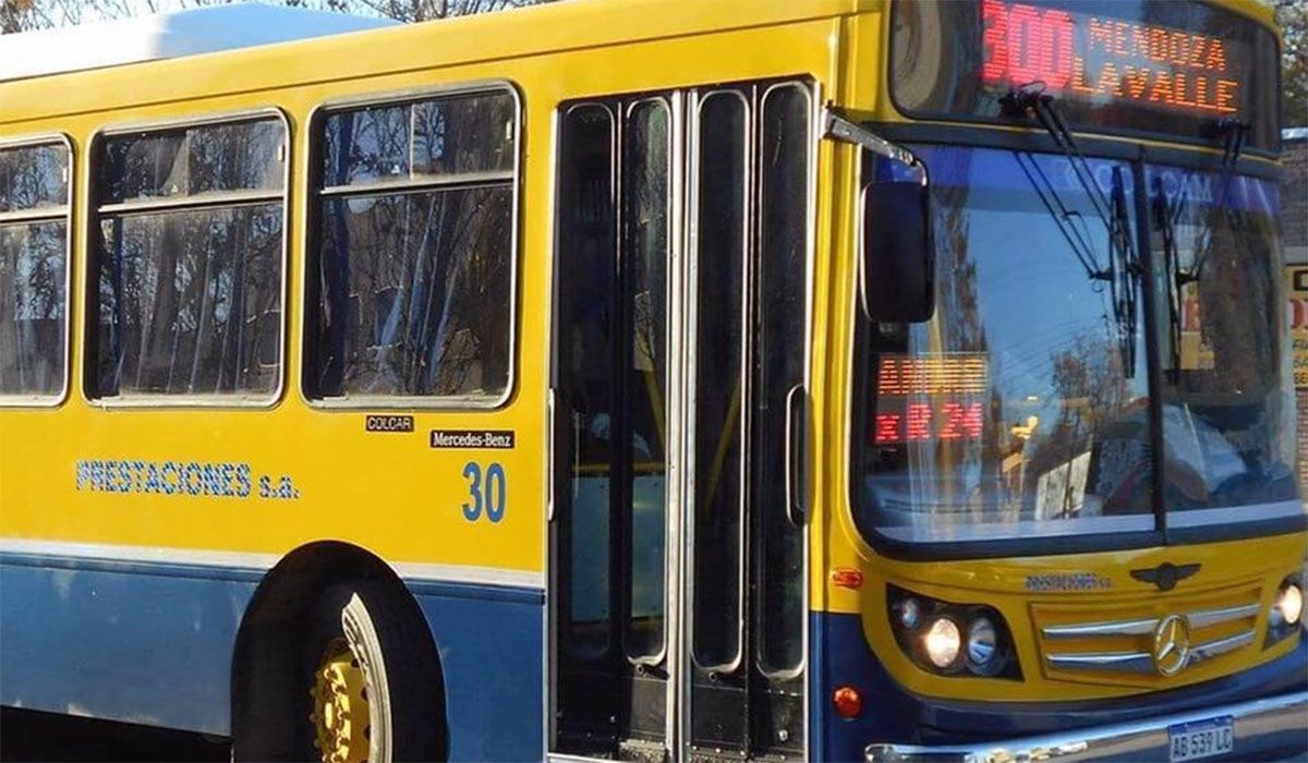 El micro a Lavalle subió a $1.550 por tramo desde la Ciudad de Mendoza. El micro a Lavalle subió a $1.550 por tramo desde la Ciudad de Mendoza.