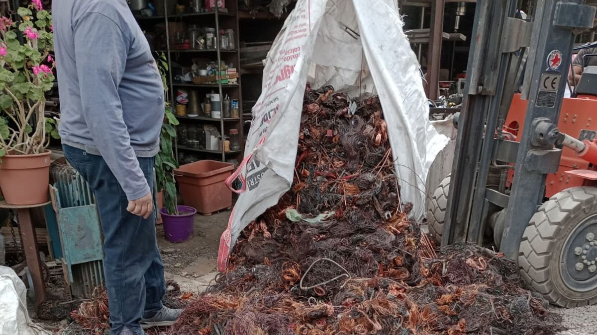 Existe preocupación de las empresas y de las autoridades de Seguridad por los robos de cables e insumos que afectan los servicios públicos. Existe preocupación de las empresas y de las autoridades de Seguridad por los robos de cables e insumos que afectan los servicios públicos.