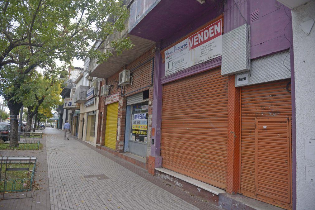La mayoría de los locales bajaron sus persianas por no poder afrontar aumentos de los alquileres