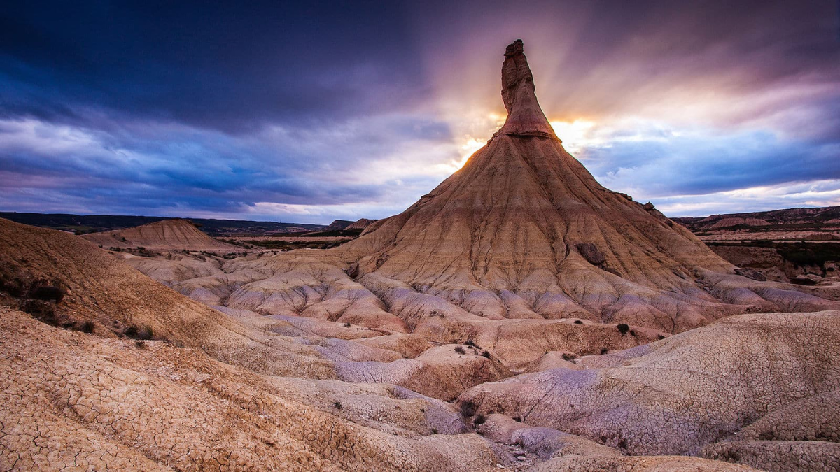 El desierto de Bardenas Reales deslumbra a todos sus visitantes.