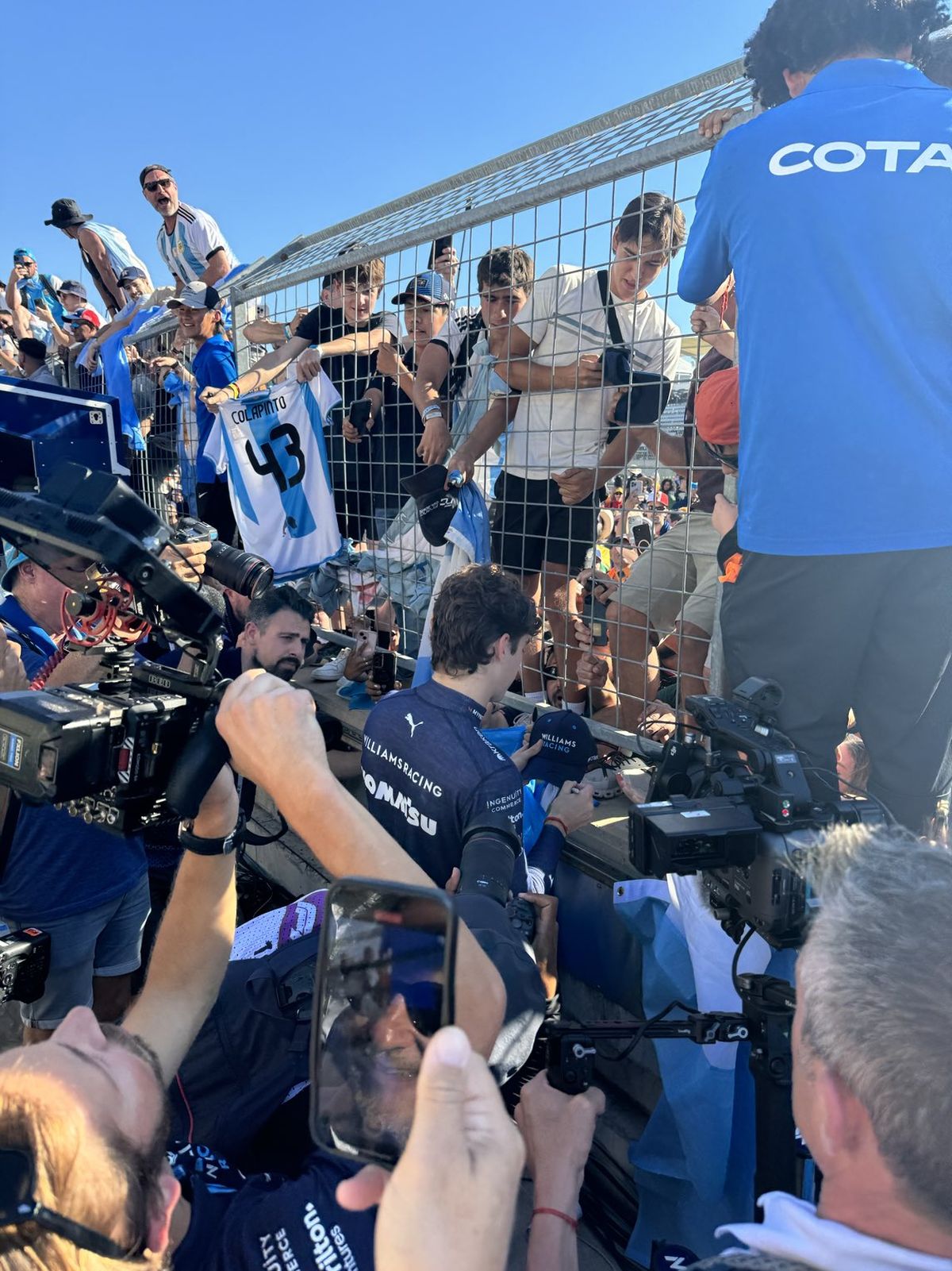 Furor por Franco Colapinto en el GP de Estados Unidos de Fórmula 1. Furor por Franco Colapinto en el GP de Estados Unidos de Fórmula 1.