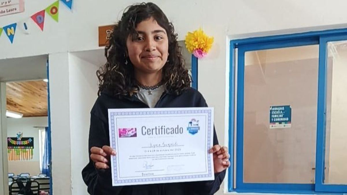 Kyara se preparó con esfuerzo. La noticia fue una alegría: tendrá todos los gastos cubiertos para estudiar el año que viene en el Liceo Militar General Espejo. Kyara se preparó con esfuerzo. La noticia fue una alegría: tendrá todos los gastos cubiertos para estudiar el año que viene en el Liceo Militar General Espejo.